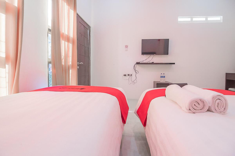 Others 4, RedDoorz near Jatinangor Town Square, Sumedang