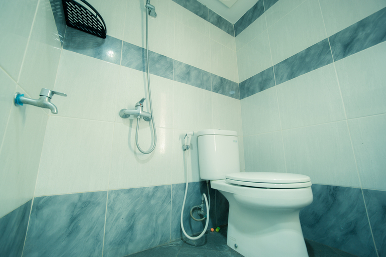 Bathroom 5, Rehat at Villa Cemara Kembar, Bandung