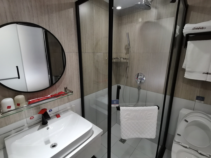 Bathroom 3, Thank Inn Hotel (Yanji Department Store), Yanbian Korean