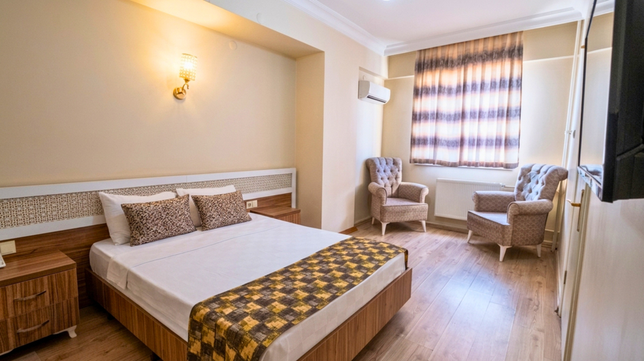 Bedroom 4, Grand Gülizar Hotel, Merkez