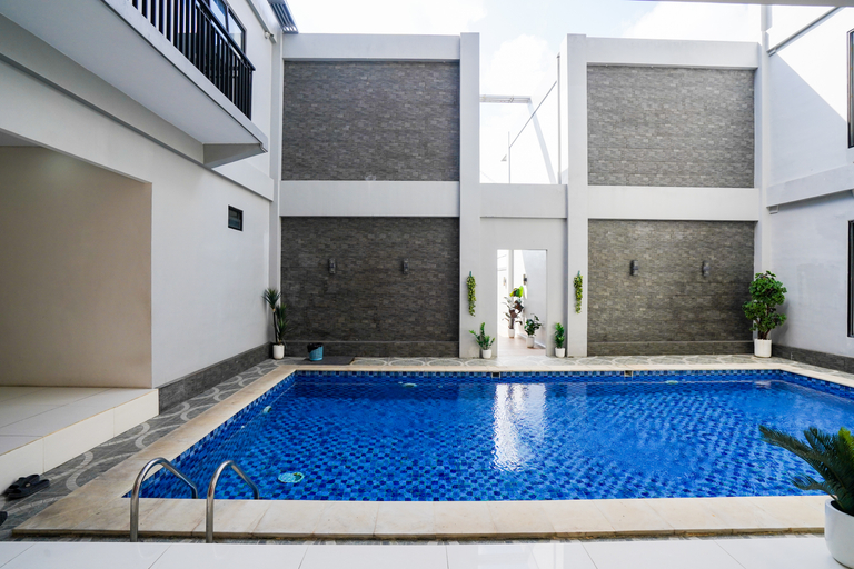 Swimming Pool 5, The Lavana Floren Uluwatu, Badung