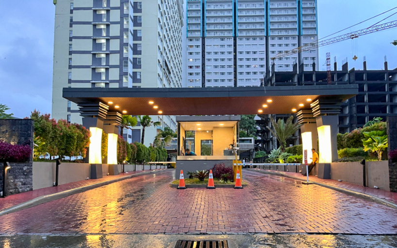 Exterior 2, Minimalist Spacious 2BR at Apartment Royal Makassar By Travelio, Makassar