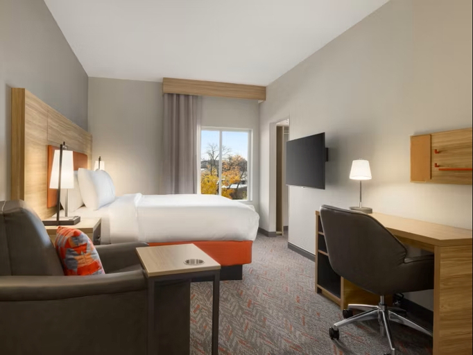 Bedroom 3, Candlewood Suites DIXON by IHG, Lee