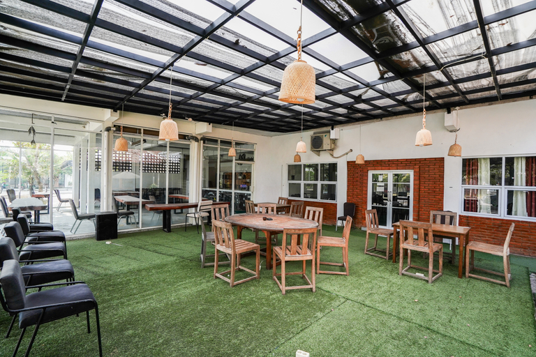 Food & Drinks 3, Urbanview Hotel Syariah Astungkara Space Sleman by RedDoorz, Sleman