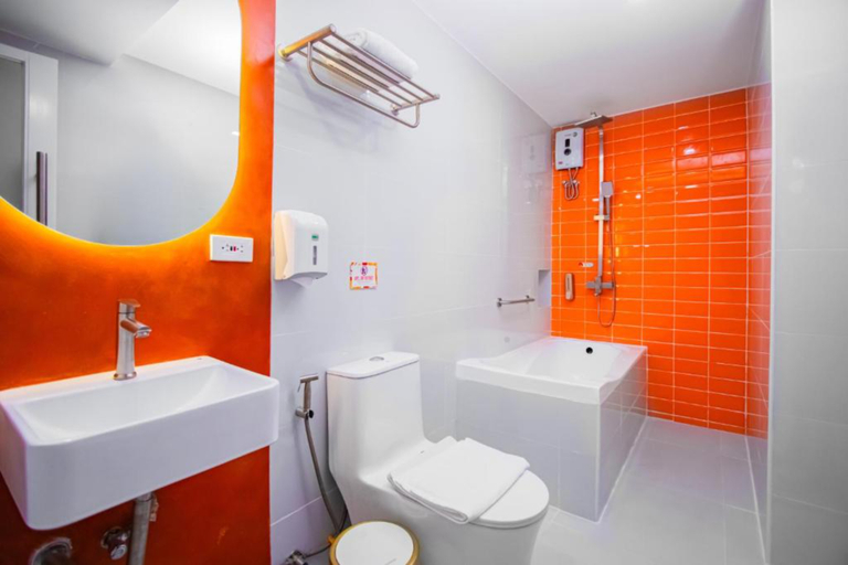 Bathroom 5, Vibrant Hotel, Quezon City