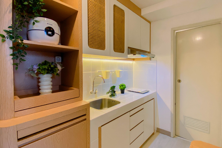 Others 2, Well Designed 2BR at Apartment Tokyo Riverside PIK 2 By Travelio, Tangerang