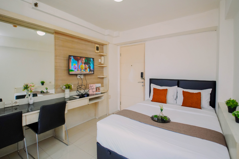 Bedroom 4, Comfortable and Minimalist Studio at Apartment Bassura City By Travelio, Jakarta Timur