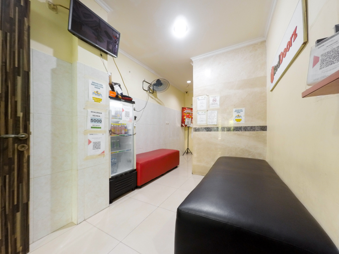 Others 5, RedDoorz Plus near Mall Ciputra Jakarta, West Jakarta