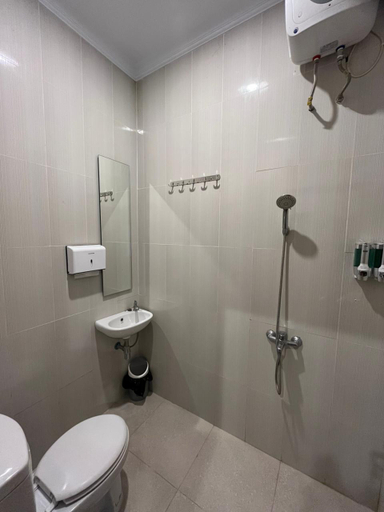 Bathroom 4, Sampai Villa Puri Alit, Sleman