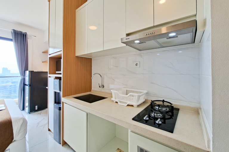 Others 5, Warm Trendy Studio at Apartment Sky House BSD By Travelio, Tangerang Selatan