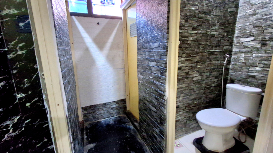 Bathroom 5, Obelix Ijen Homestay & Tour, Banyuwangi