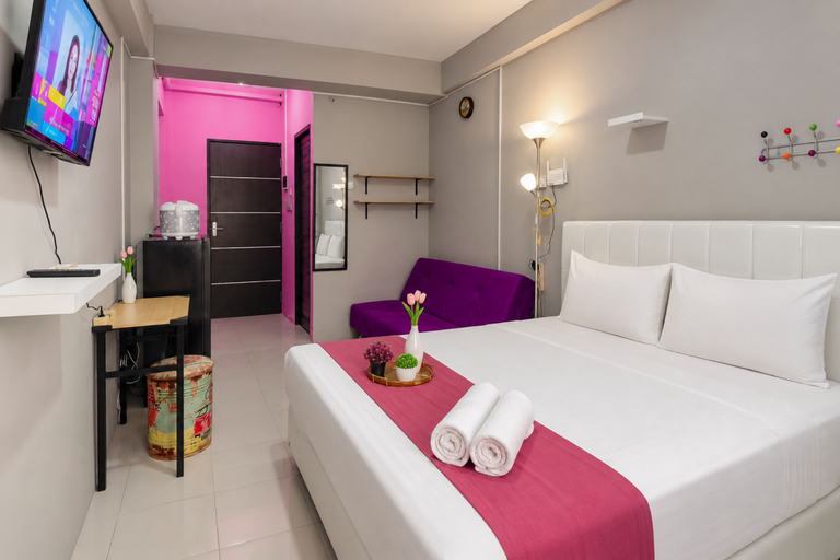 Bedroom 2, Modern Look Studio Room at Apartment Menara Rungkut By Travelio, Surabaya