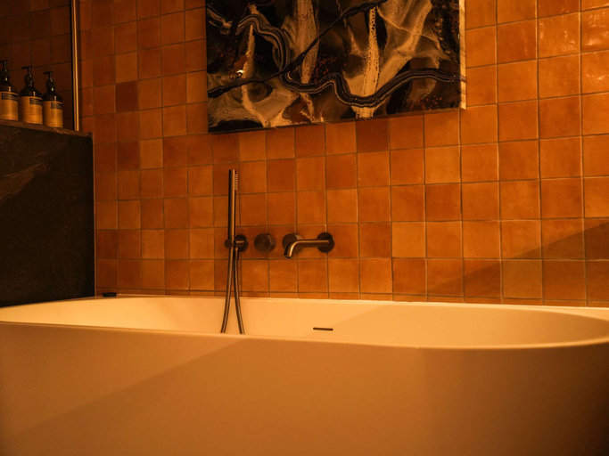 Bathroom 5, Peppers Gladstone, Gladstone