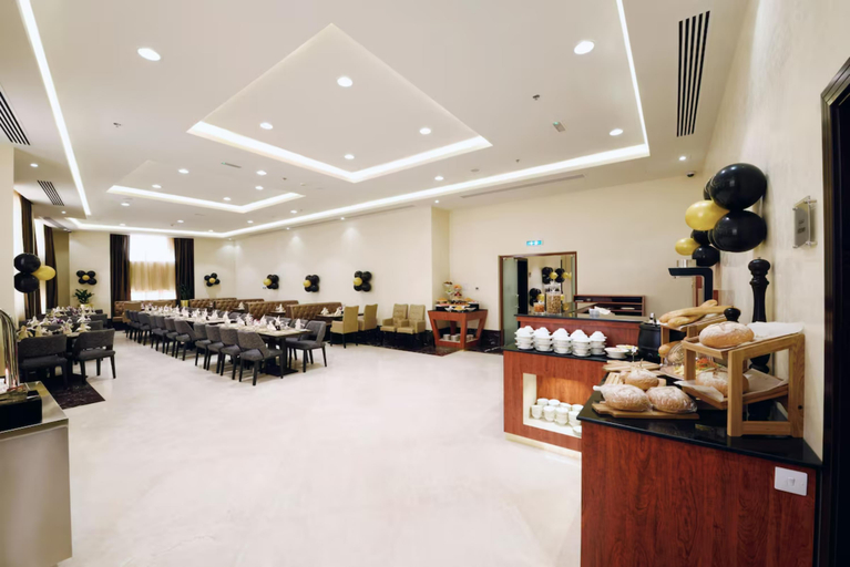 Restaurant 2, Sunday Pulse Al Jaddaf Hotel, Dubai