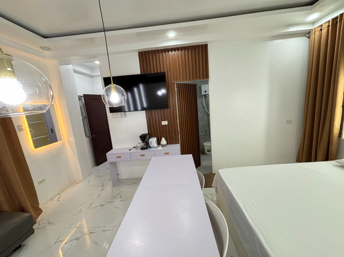 Bedroom 4, Alejandro's Suites & Venue, Valencia City