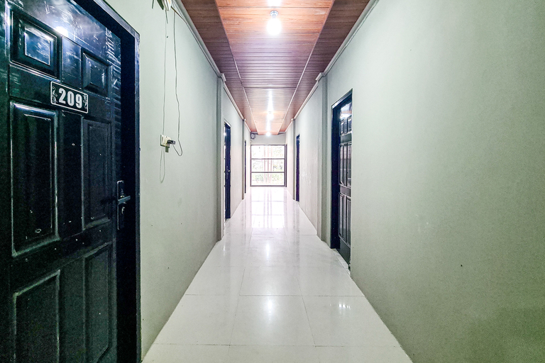 Others 4, Urbanview Lunar Hotel near Gor Satria Purwokerto, Banyumas