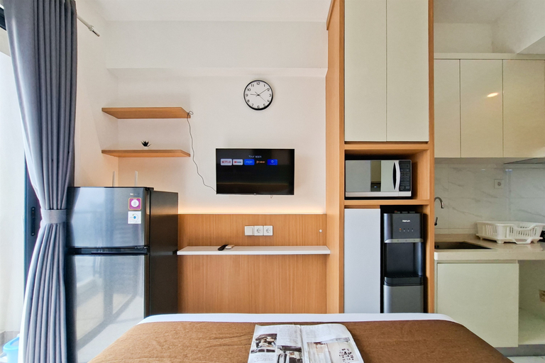 Bedroom 3, Warm Trendy Studio at Apartment Sky House BSD By Travelio, Tangerang Selatan