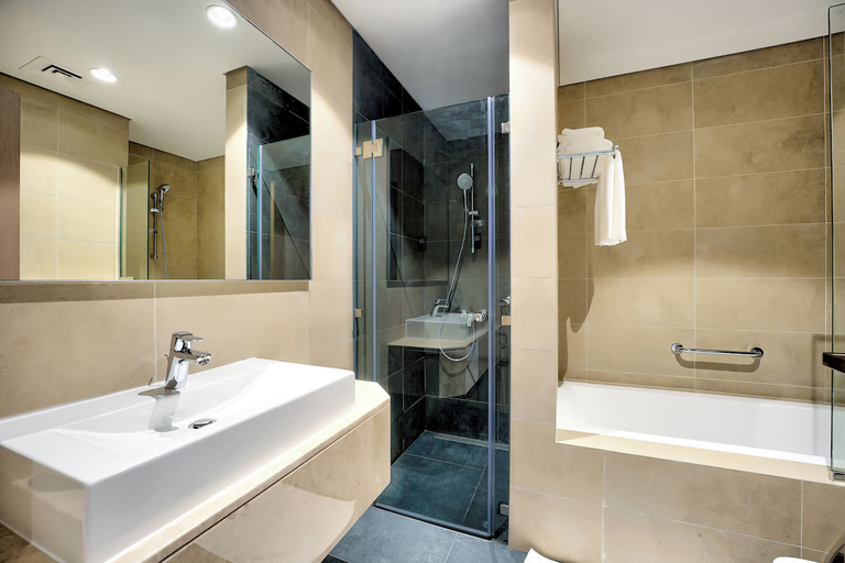 Bathroom 5, Capital Suites Hotel and Residences, Abu Dhabi City