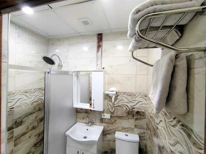 Bathroom 5, Grafen Hotel, Fatih