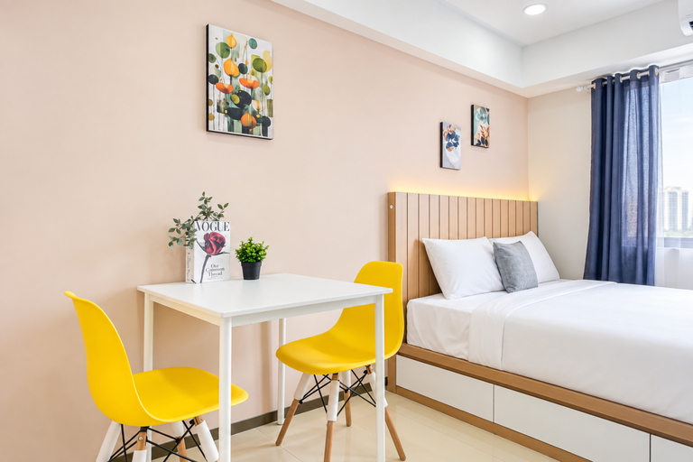 Bedroom 4, Homey Warm Studio Room at Apartment Meikarta District 2 By Travelio, Cikarang