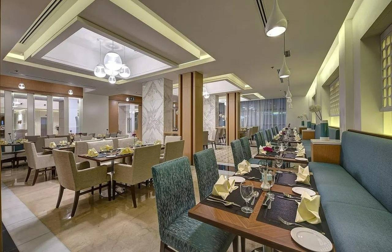 Food & Drinks 3, Royal Continental Hotel, Dubai