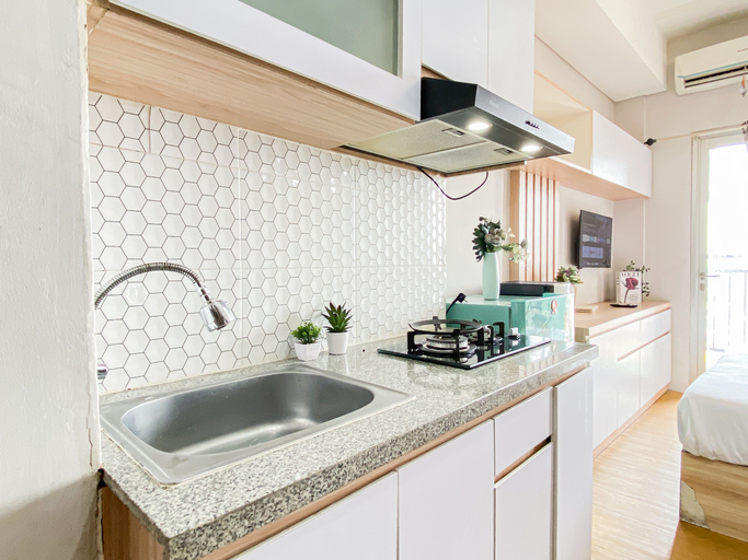 Others 3, Serene and Cozy Studio at Apartment Transpark Juanda Bekasi Timur By Travelio, Bekasi