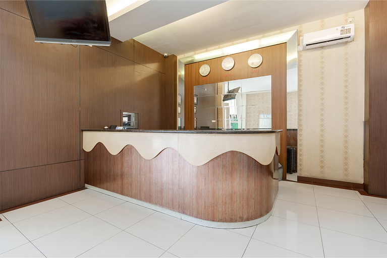 Lobby 3, Crown Inn City Center Makassar, Makassar