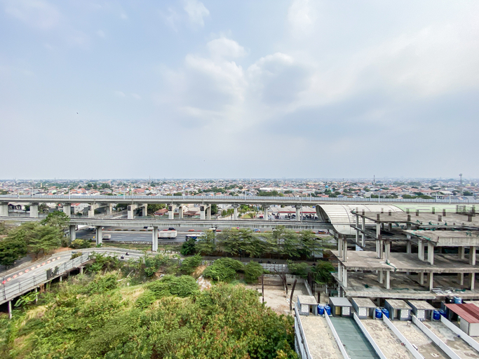 Other View & Surrounding, Strategic and Functional Studio at Apartment LRT City Jatibening By Travelio, Bekasi