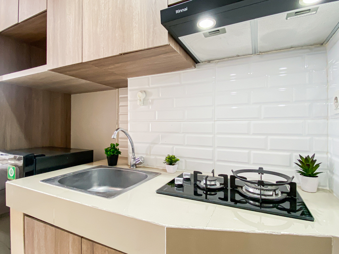 Others 2, Timeless and Bright Studio at Apartment Vasanta Innopark By Travelio, Cikarang
