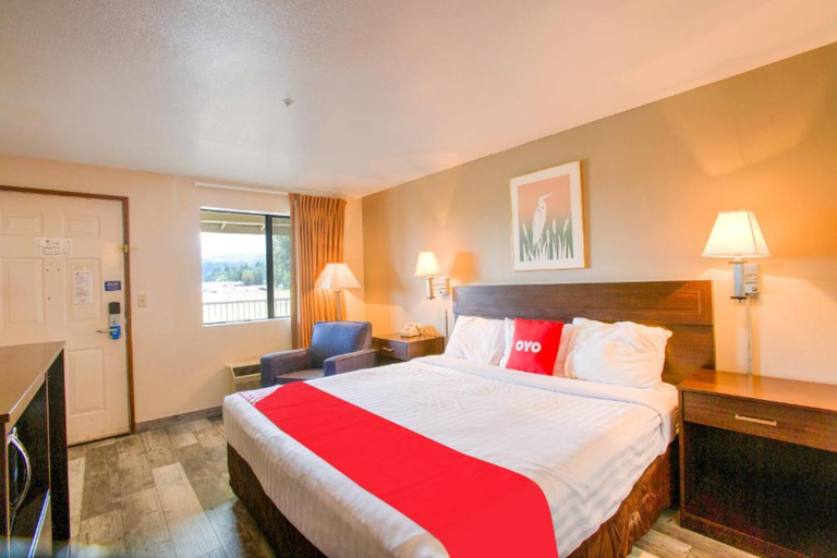 Bedroom 3, OYO Woodland Hotel and Suites, Cowlitz