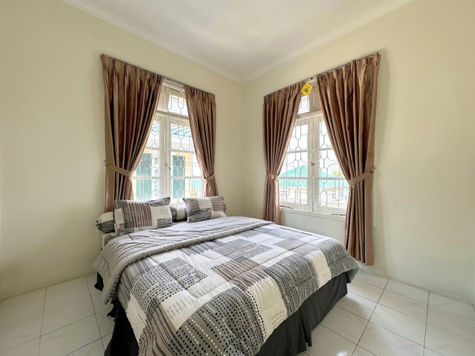 Others 3, Villa Yumna 2 Puncak 4BR with Billiard & Private Pool, Cianjur