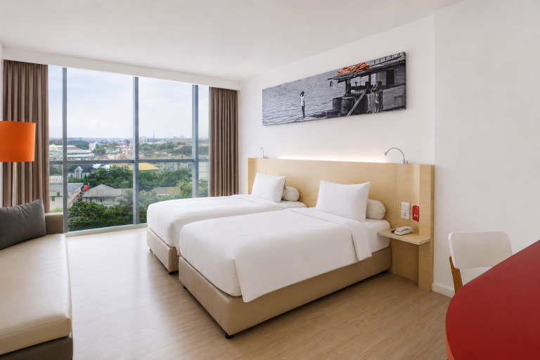 Bedroom 3, HARRIS Hotel Pontianak, Pontianak
