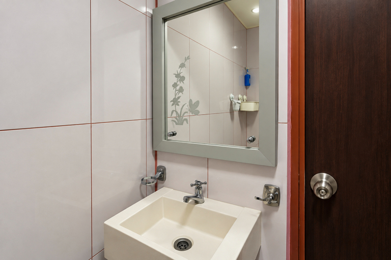 Bathroom 5, Great Deal 2BR at Apartment Suites @Metro By Travelio, Bandung