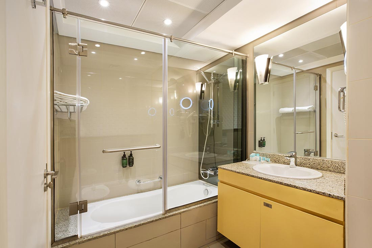 Bathroom 5, Royal Continental Hotel, Dubai