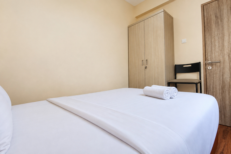 Living Room 5, Modern Design 2BR at Apartment Candiland By Travelio, Semarang