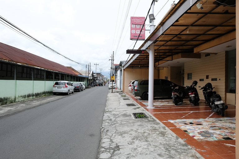 Others 2, Aster Triplets Guest House JCM Mitra RedDoorz, Sleman