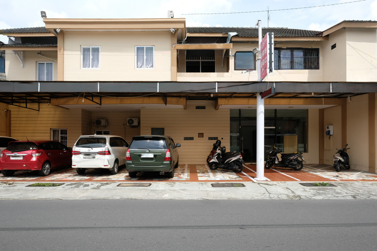 Others 3, Aster Triplets Guest House JCM Mitra RedDoorz, Sleman