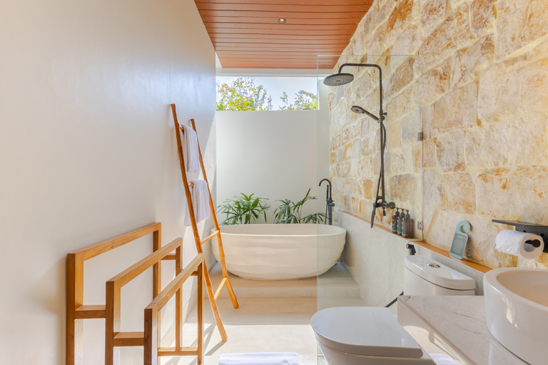 Bathroom 4, Niscaya Villa by Pertama Stay, Badung