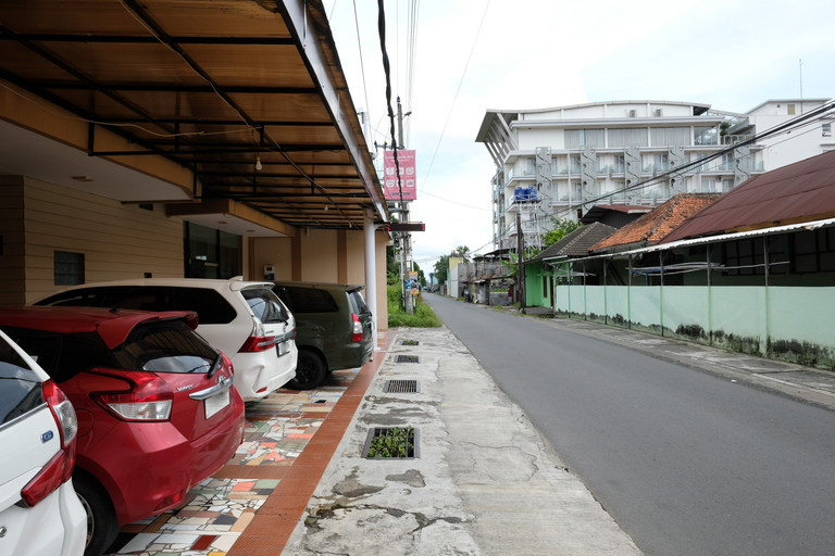 Others 5, Aster Triplets Guest House JCM Mitra RedDoorz, Sleman