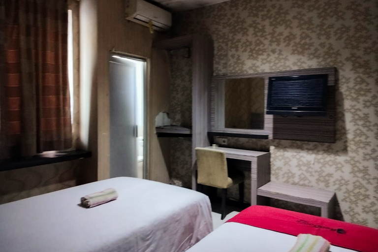 Bedroom 4, RedDoorz @ Dkomo Manado, Manado