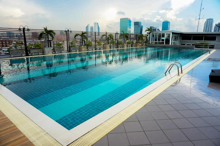 Swimming Pool 2, Witchuwan Sport & Spa Apartel, Din Dang