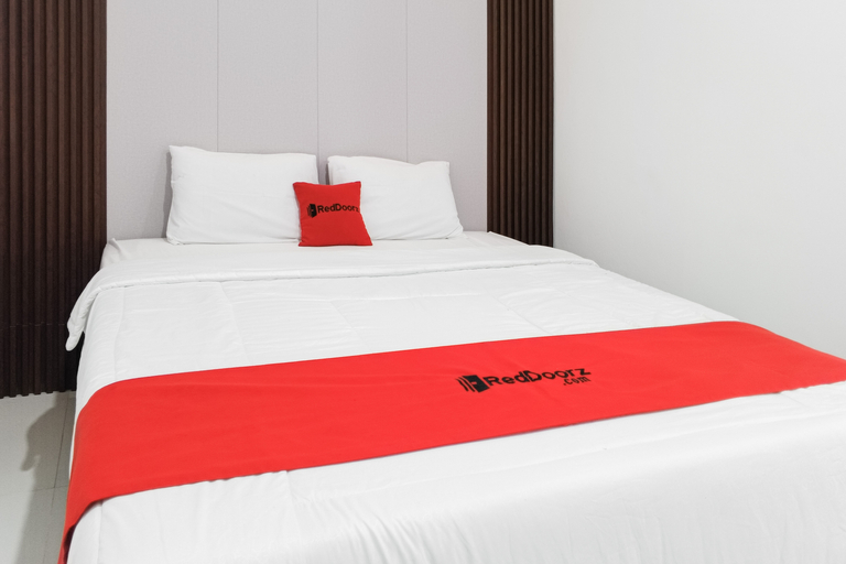 Bedroom 5, RedDoorz Plus @ RS Airan Raya Lampung, South Lampung