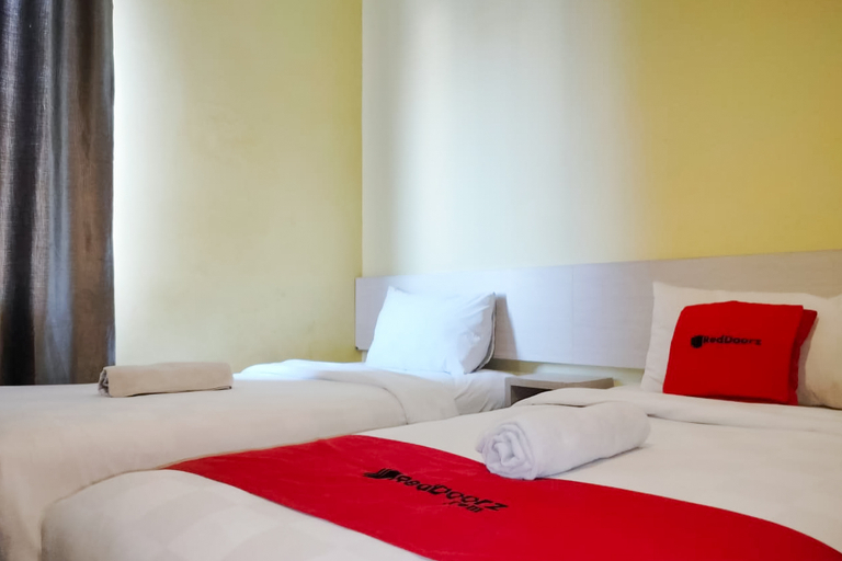 Bedroom 3, RedDoorz @ Dkanaka Manado, Manado