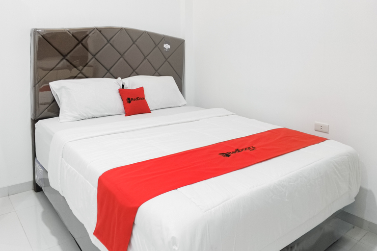 Bedroom 2, RedDoorz Plus @ RS Airan Raya Lampung, South Lampung
