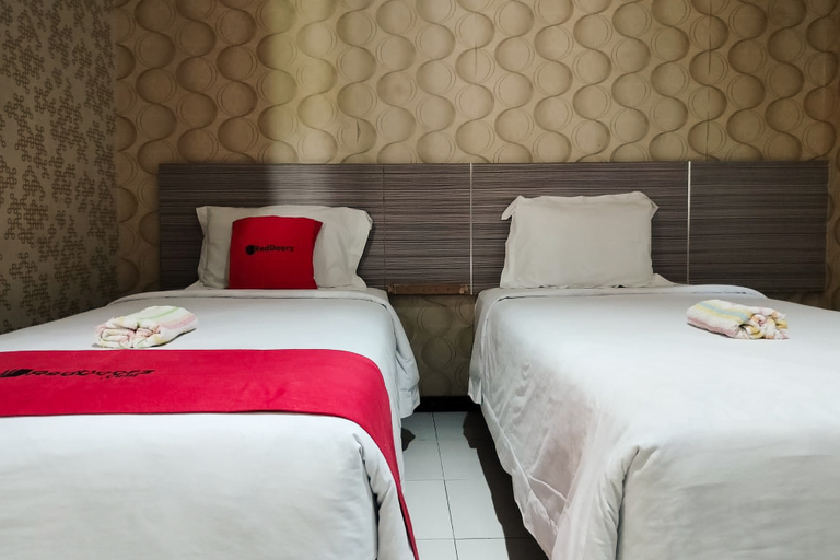 Bedroom 5, RedDoorz @ Dkomo Manado, Manado