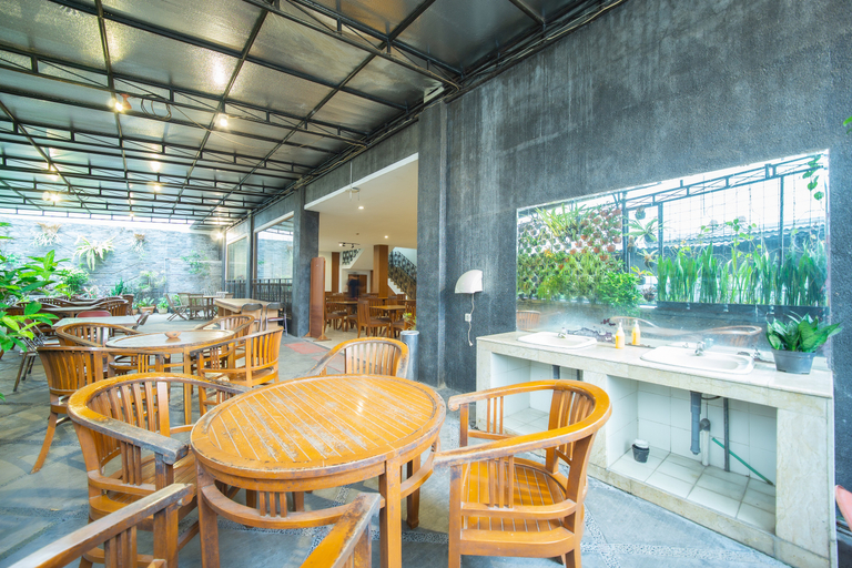 Food & Drinks 4, Rehat at Hotel Alam Permai, Bandung