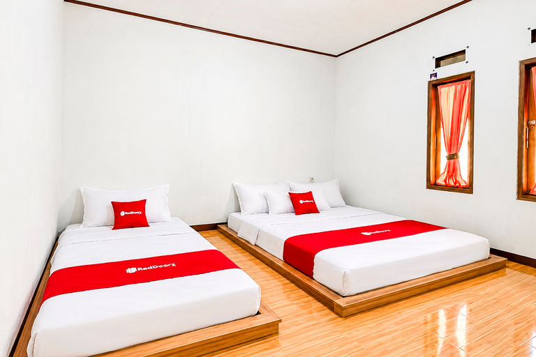 Bedroom 4, RedDoorz @ Samudra Habibi Ciletuh, Sukabumi