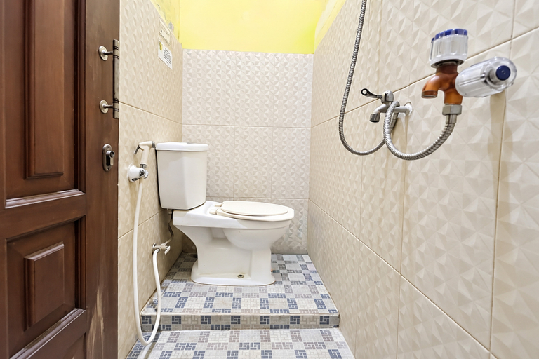 Bathroom 2, Harwin Homestay Batu RedPartner, Malang