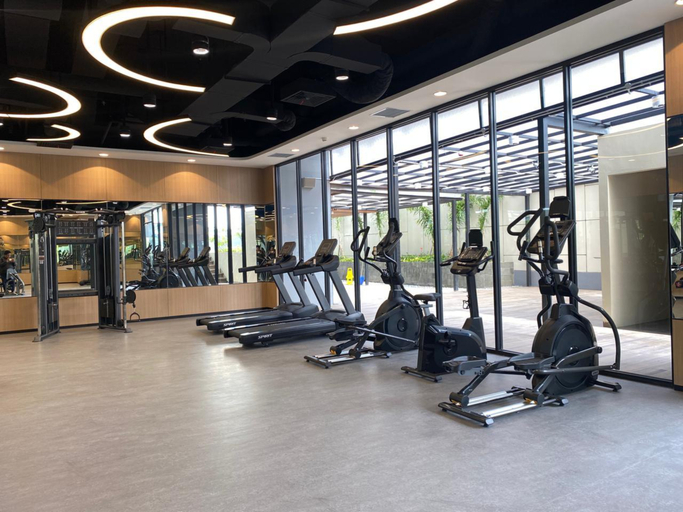 Fitness Center, Elegant Studio with Sky View at Apartment Saffron Noble By Travelio, Bogor