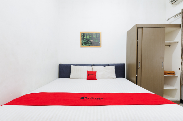 Others 2, RedDoorz @ Batutulis Bogor by House of M, Bogor